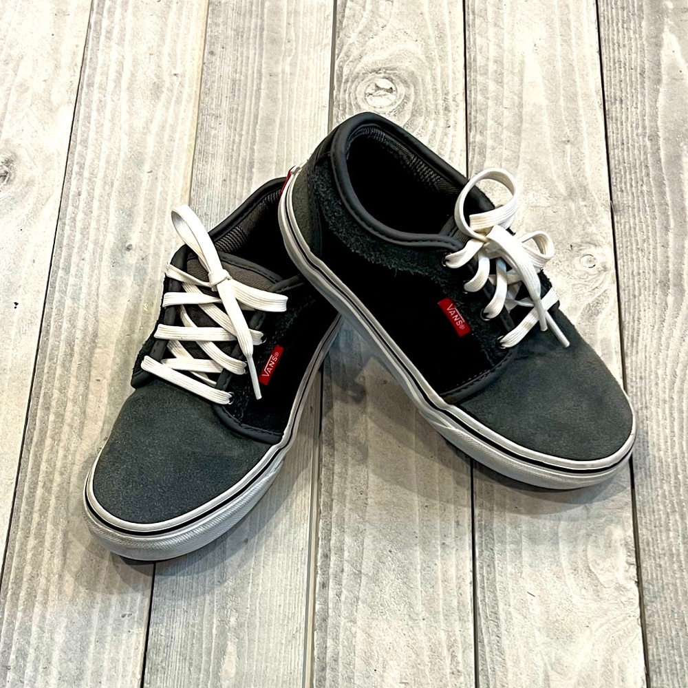 Vans youth size 2 grey suede lace up sneakers